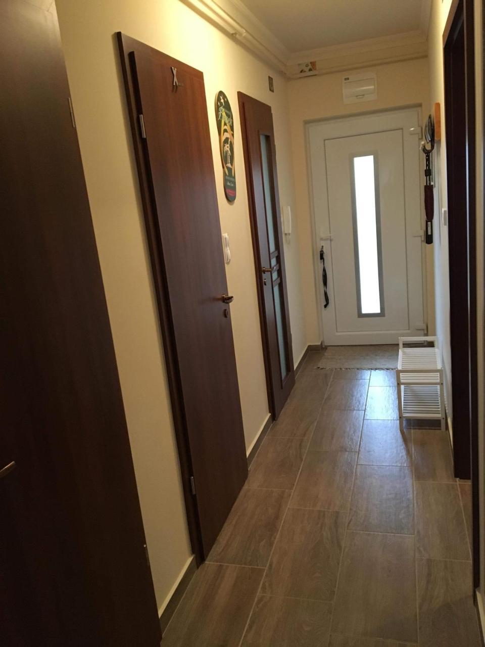 My Home Apartman ไฮจ์ดุสโซบอสโล ภายนอก รูปภาพ